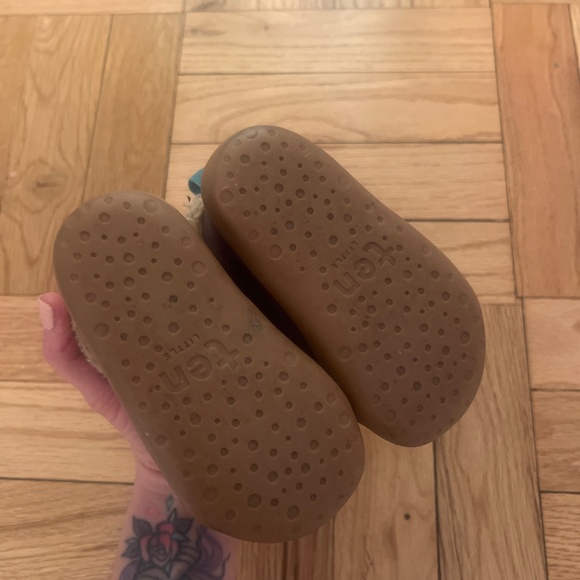 Ten Little Furry High Tops - Picture 4 of 4